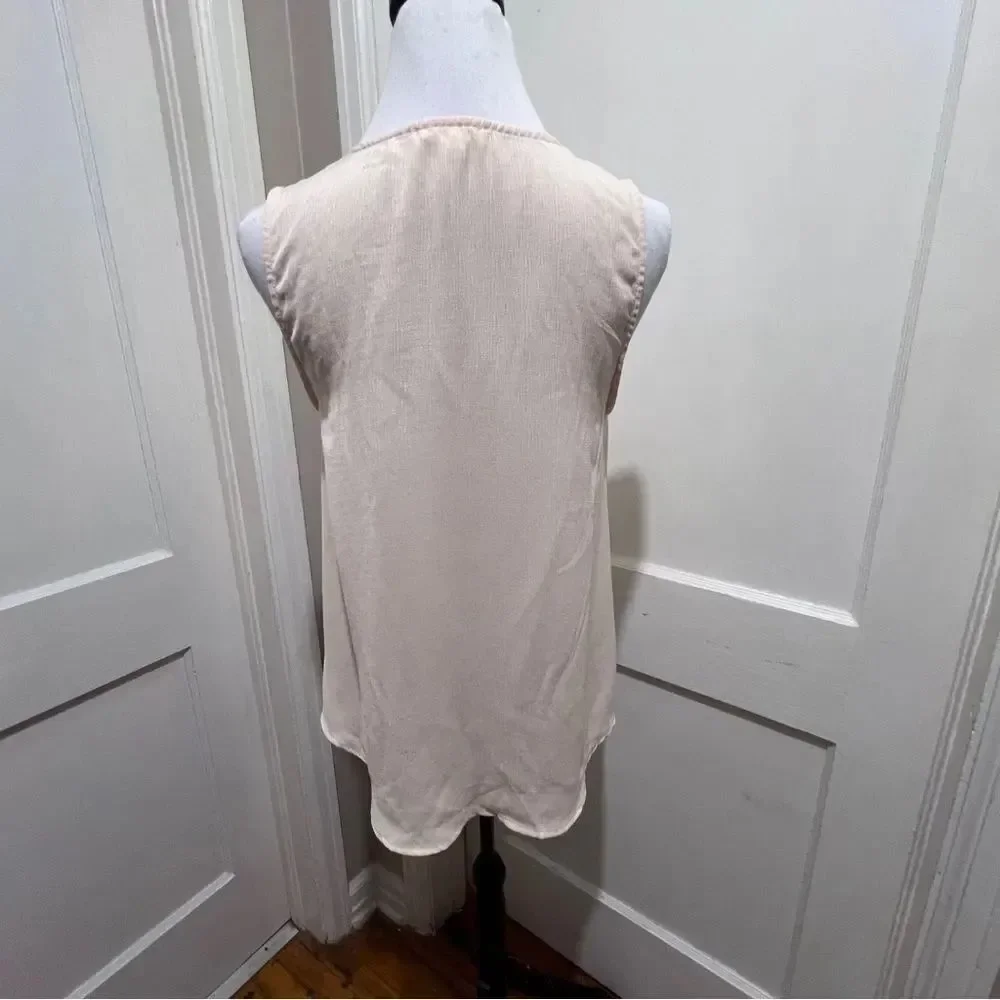 Chic Cream Blouse with Intricate Embroidery Womens Medium